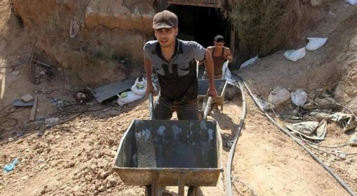 النشرة: الجيش السوري يعثر على شبكة خنادق وبداخلها عبوات ناسفة في بيت سحم