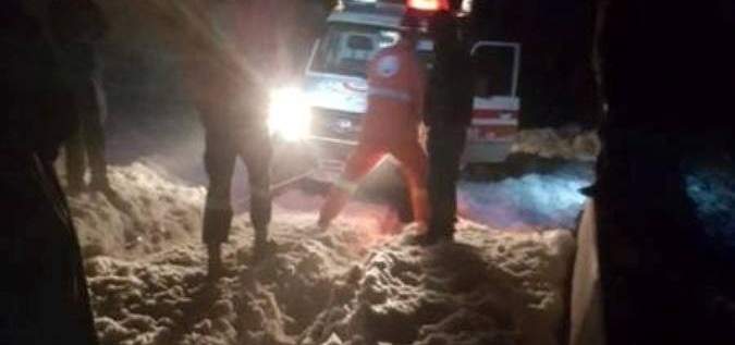 انقاذ 3 أشخاص احتجزوا داخل سياراتهم بسبب تراكم الثلوج في جرد الضنية
