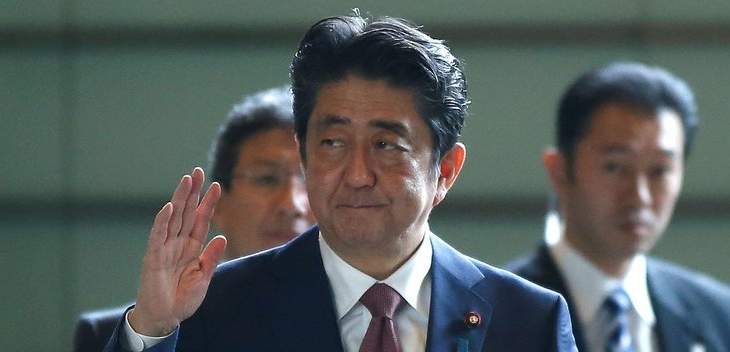 رئيس الوزراء الياباني يرفض تأجيل نقل القاعدة العسكرية الاميركية في أوكيناوا