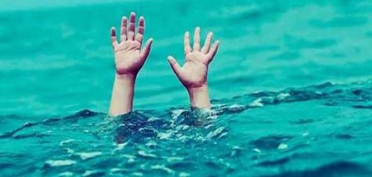 النشرة: العثور على جثة شاب سوري في البحر بعد غرقه بمجرى مياه البيسارية