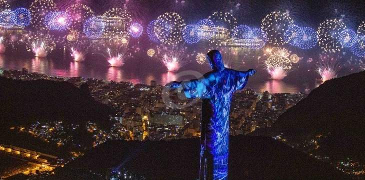 ريو دي جانيرو تستقبل العام الجديد بالموسيقى والرقص