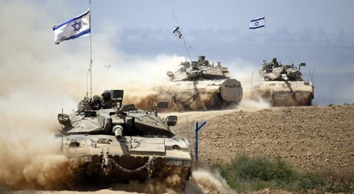 دبابات الجيش الإسرائيلي تستهدف مواقع مراقبة لحماس عند حدود غزة