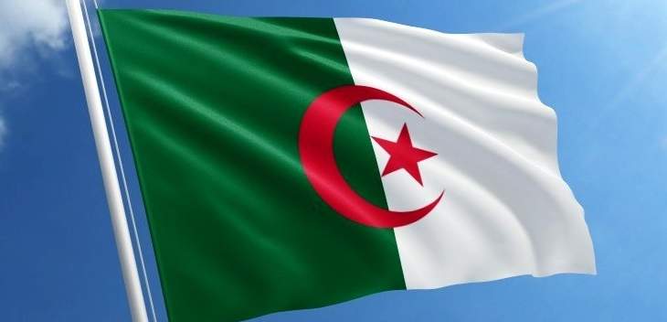 داخلية الجزائر: إعادة مهاجرين عرب إلى الحدود مع النيجر هي قضية أمن قومي