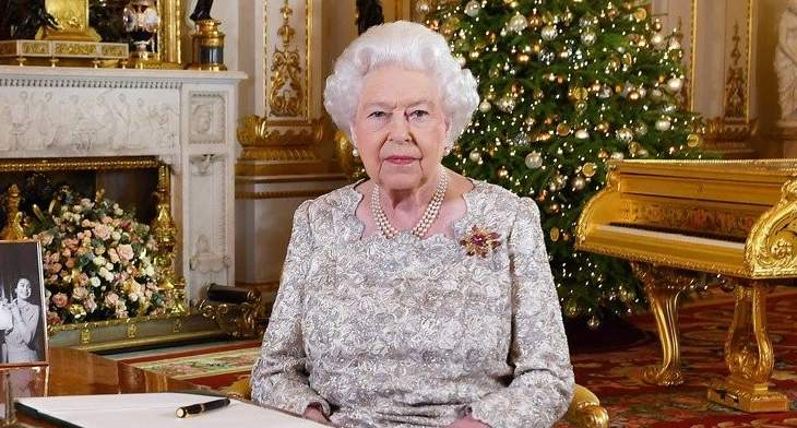 الملكة إليزابيث: العالم في أحوج ما يكون للإنصات لرسالة السلام وحسن النية