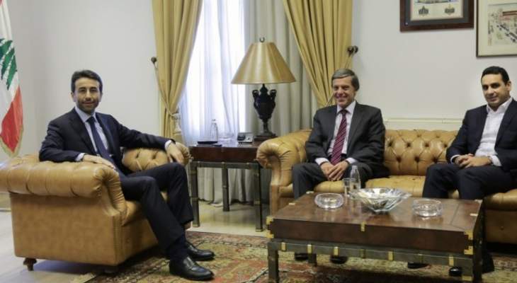 شبيب استقبل سفير اليونان وكارديل وتسلم دعوة لزيارة كازخستان