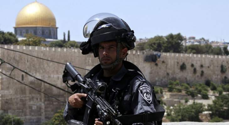 الجيش الاسرائيلي يعتقل فتاة فلسطينية من داخل المسجد الأقصى 