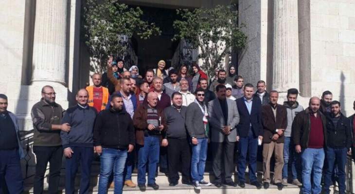 وقفة احتجاجية لعمال بلدية طرابلس تضامنا مع القدس