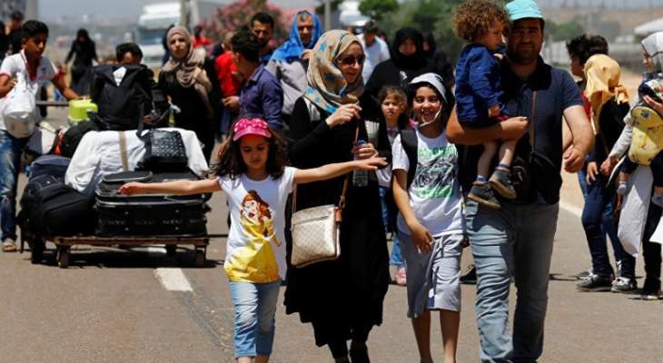   1300 نازح سوري يعودون اليوم الى سوريا 