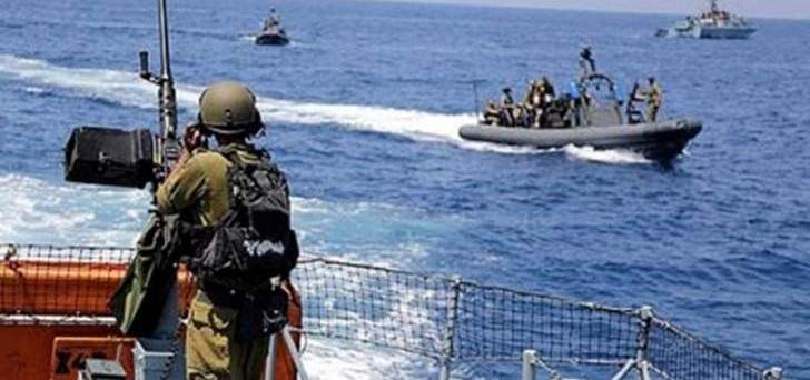 البحرية الاسرائيلية تعتقل 4 صيادين فلسطينيين وتصادر مركبين شمال غزة