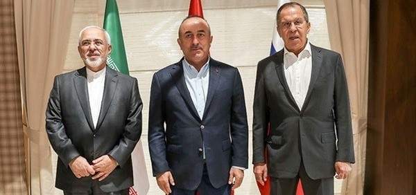 وزراء خارجية روسيا وتركيا وإيران سيبحثون الوضع في سوريا يوم السبت بموسكو