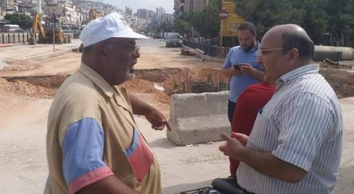 متعهد اشغال حاول هدم عقد اثري في التبانة واعضاء بلدية طرابلس اوقفوا العمل
