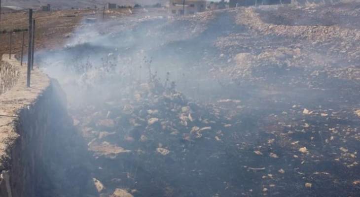 الدفاع المدني:إخماد 4 حرائق أعشاب في العاقبية وبعبدات وميس الجبل وكيفون