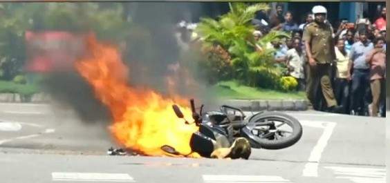  شرطة سريلانكا: فجّرنا دراجة مفخخة قرب سينما سافوي