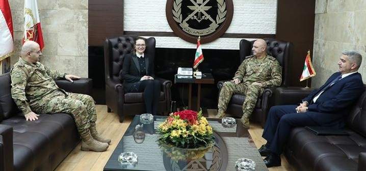 قائد الجيش بحث مع سفيرة الدانمارك في لبنان بعلاقات التعاون بين جيشي البلدين