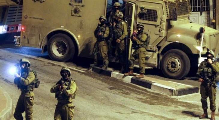 الجيش الإسرائيلي يعتقل 35 في الضفة الغربية بينهم نائبان من "حماس"