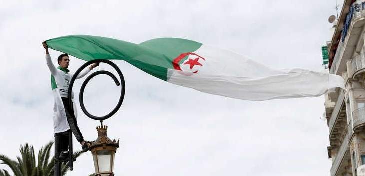 أنباء عن توقيف وزير العدل الجزائري السابق أثناء محاولته مغادرة البلاد