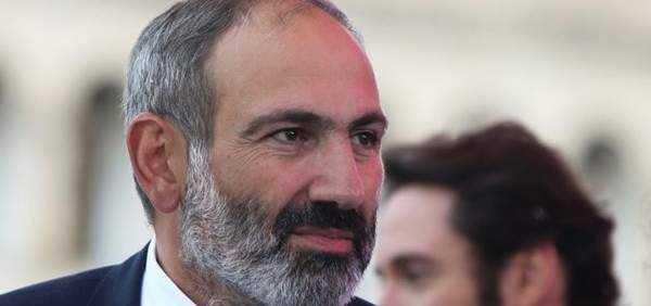 رئيس الوزراء الأرمني: إيران جار وصديق مقرب من أرمينيا