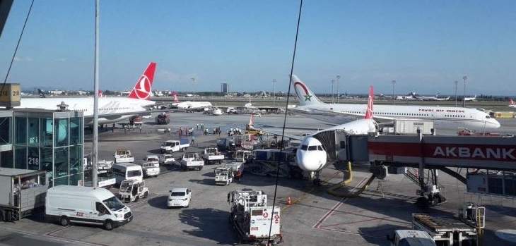 إصطدام طائرة مغربية بأخرى تركية في مطار أتاتورك