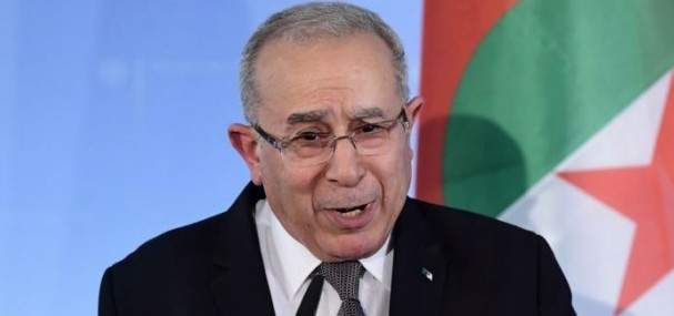 وزير خارجية الجزائر: الحكومة استجابت لمطالب الشعب وبوتفليقة وافق على تسليم السلطة لرئيس منتخب
