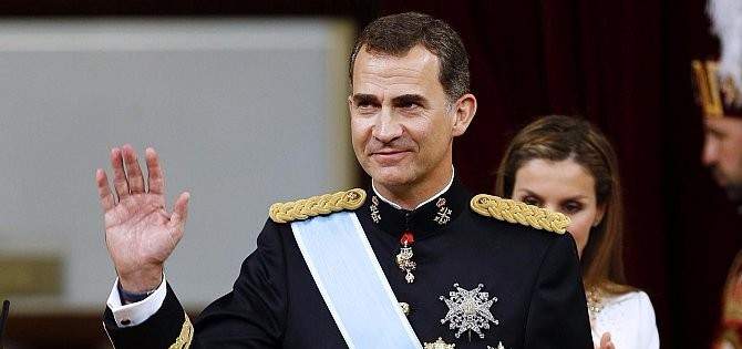 ملك اسبانيا يرى ان استفتاء كتالونيا متهوّر: لن أقبل بالاستحواذ على الحكم فيها