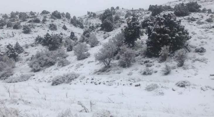 عزل قرى جبلية وقطع طرقات بسبب الثلوج في الهرمل 