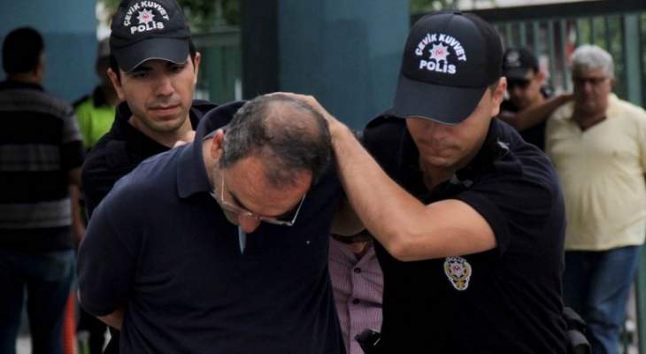سلطات تركيا أوقفت 63 شخصا معظمهم من الطيارين العسكريين بشبهة ارتباطهم بمحاولة الانقلاب