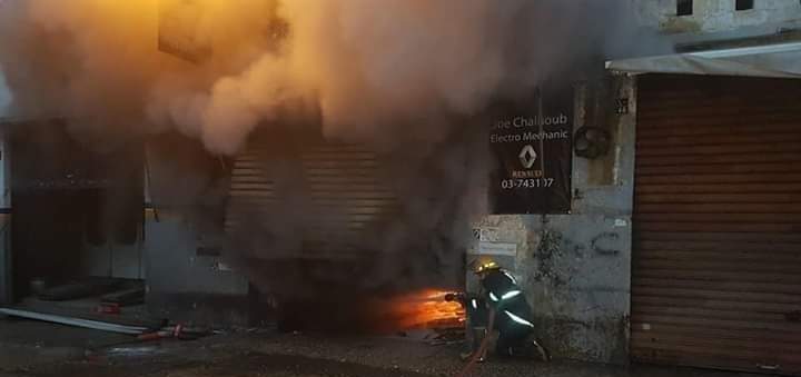 الدفاع المدني: إخماد حريق شب داخل كاراج مخصص لصيانة كهرباء السيارات بسد البوشرية
