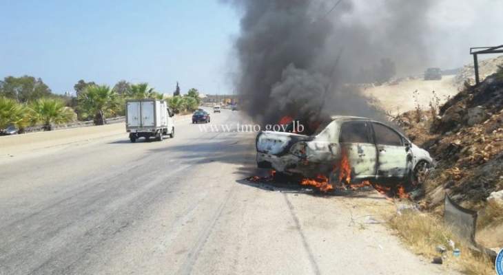 التحكم المروري: احتراق سيارة على اوتوستراد القلمون طرابلس