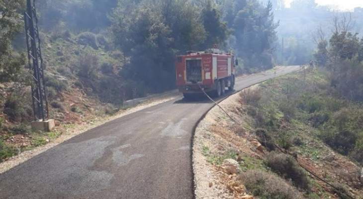 الدفاع المدني: إخماد حريق شب في اعشاب واشجار في دير قطين/حيداب
