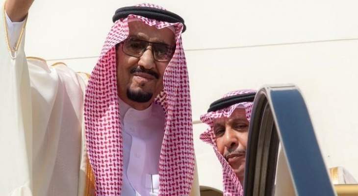 وصول الملك سلمان إلى تونس بزيارة رسمية ولترؤس وفد السعودية للقمة العربية