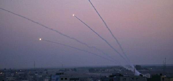 تجدد إطلاق الصواريخ باتجاه بلدات إسرائيلية عدة في غلاف قطاع غزة