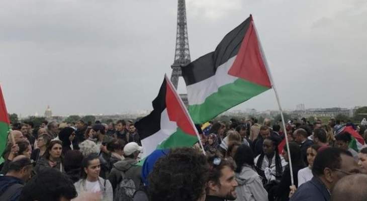 متظاهرون في باريس يطالبون ماكرون بمعاقبة إسرائيل جراء أحداث قطاع غزة