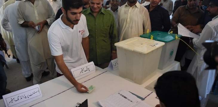 بدء التصويت في الإنتخابات العامة في باكستان