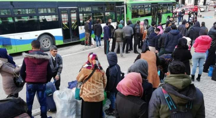 النشرة: إنهاء التحضيرات لعودة حوالي 1100 نازح سوري إلى بلدهم عبر مركزي المصنع والعبودية