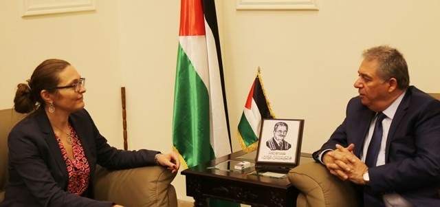 دبور عرض وسفيرة الدنمارك اوضاع اللاجئين الفلسطينين وضرورة دعم الاونروا