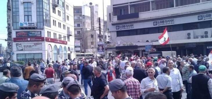 مسيرة راجلة من المناطق الشعبية جابت شوارع طرابلس 
