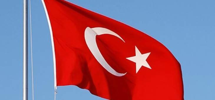 سلطات تركيا تعفي العمال الشباب من قرار العزل الإلزامي