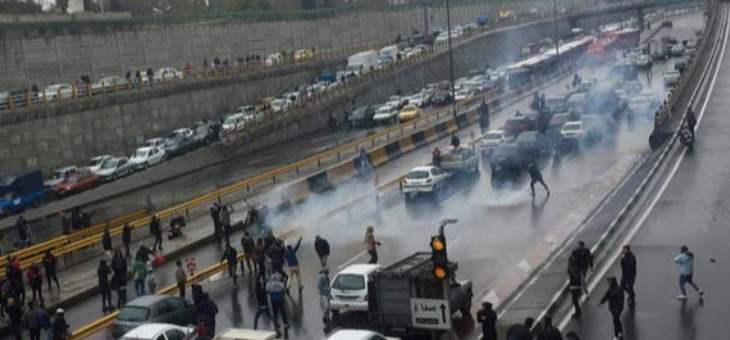 اشتباكات بين المتظاهرين والأمن الإيراني في شيراز ومقتل شرطي