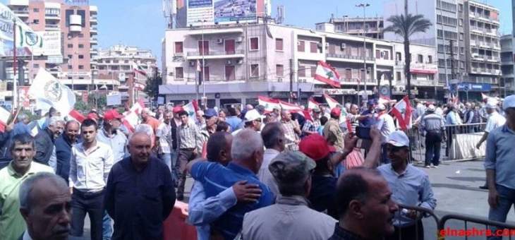 تجمع مطلبي كبير في ساحة النور في طرابلس