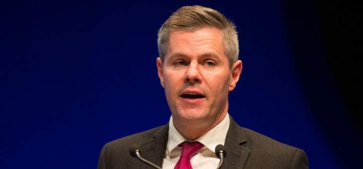 وزير المال الاسكتلندي أعلن استقالته بعد اتهامه بالتحرش بمراهق