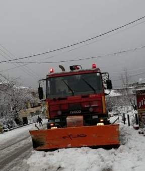 الطريق الدولية في عاليه مقفلة باتجاه البقاع بسبب تساقط الثلوج