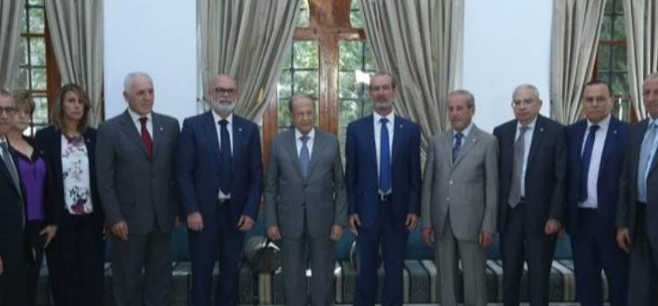 الرئيس عون يلتقي وزير خارجية تركيا مولود جاويش اوغلو في بيت الدين