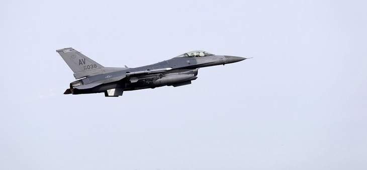 مقاتلة أميركية من طراز F16 تسقط قنبلة بالخطأ على اليابان