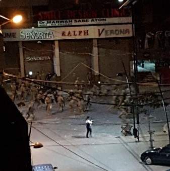 إصابة عنصر من الجيش جراء رشقه بالحجارة من قبل مشاغبين في سوق صيدا
