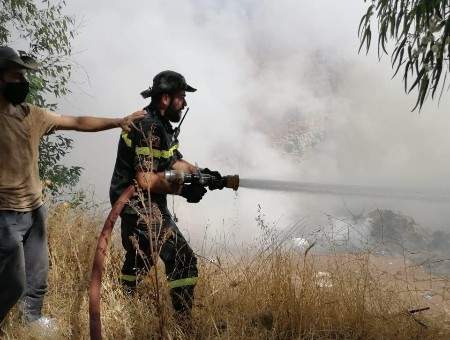 النشرة: الدفاع المدني يعمل على إخماد حريق بمكب النفايات في الهبارية