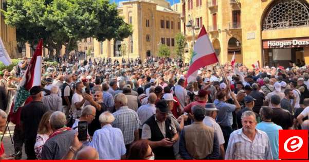 Retired soldiers managed to enter the House of Representatives and the security forces took them out