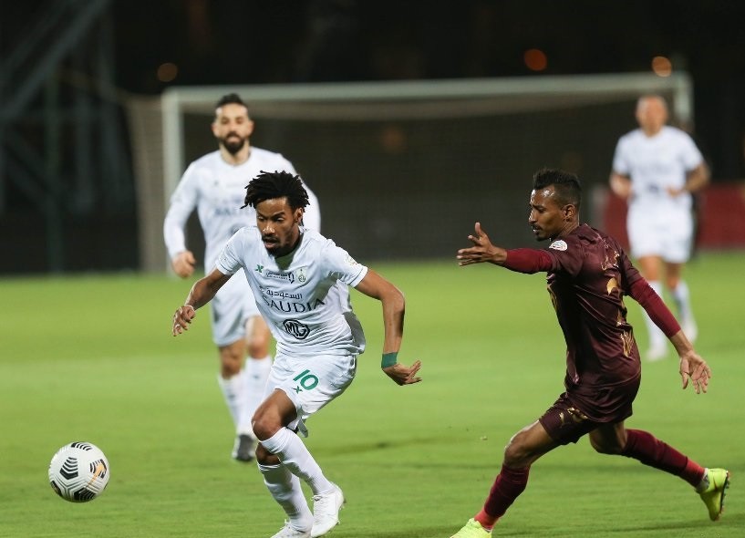 الدوري السعودي: تعادل مهم للاهلي امام العين